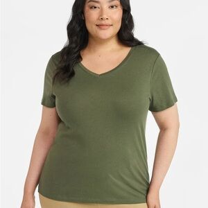 Time and Tru Forest Green V-Neck Tee